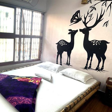 Shri Guest House Варанаси Экстерьер фото
