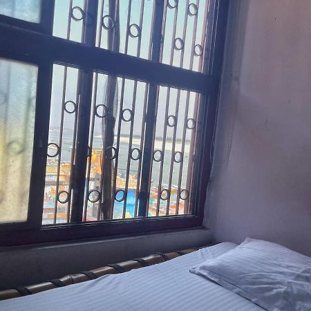 Shri Guest House Варанаси Экстерьер фото