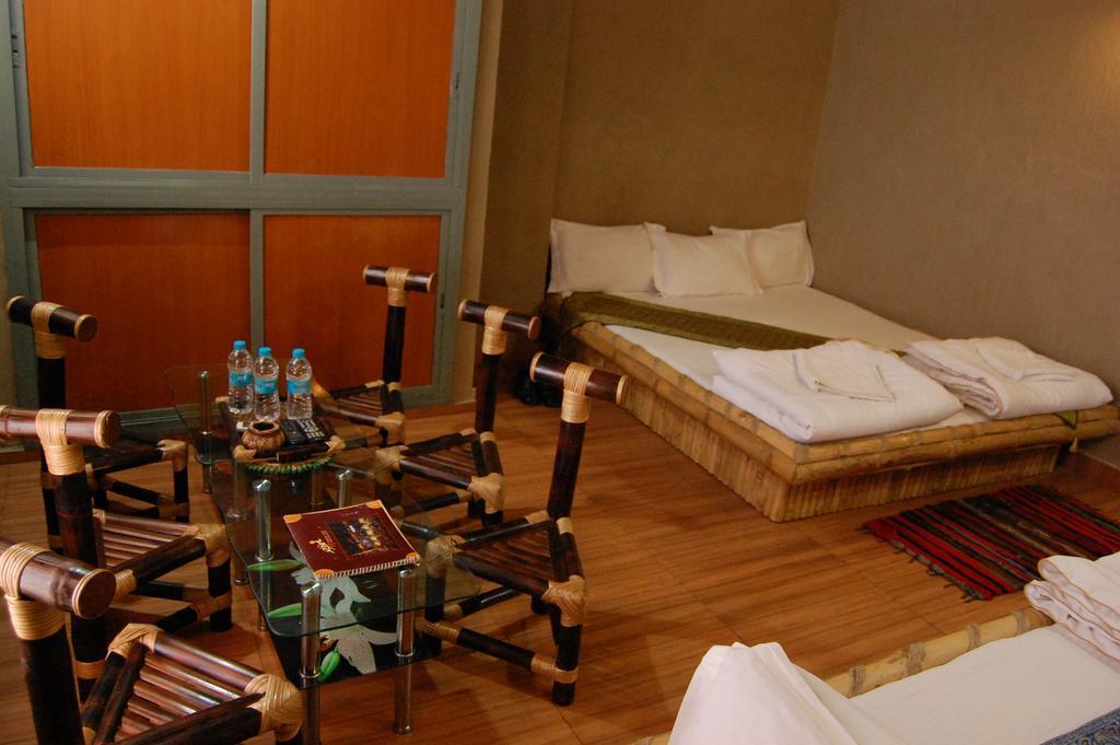 Shri Guest House Варанаси Номер фото
