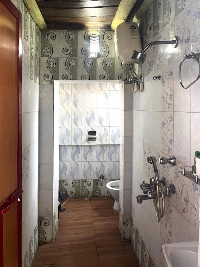 Shri Guest House Варанаси Экстерьер фото