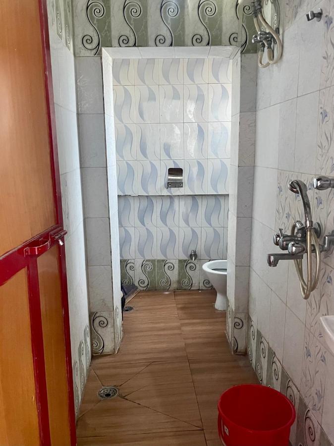 Shri Guest House Варанаси Экстерьер фото