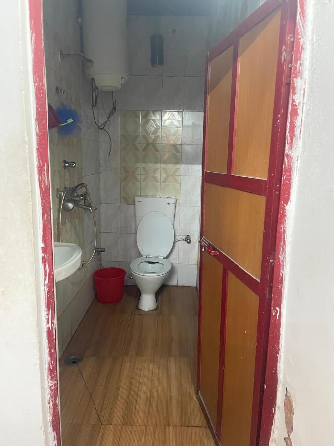 Shri Guest House Варанаси Экстерьер фото