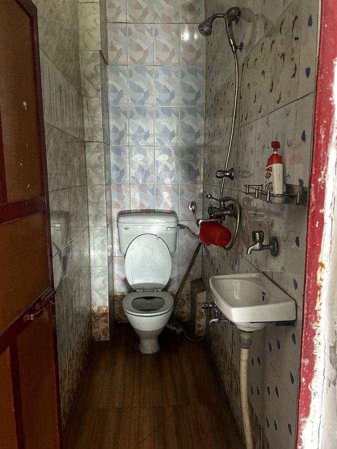 Shri Guest House Варанаси Экстерьер фото