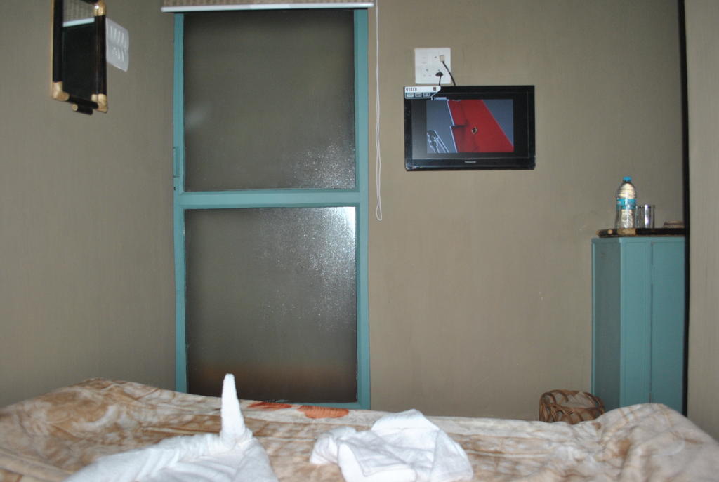 Shri Guest House Варанаси Номер фото