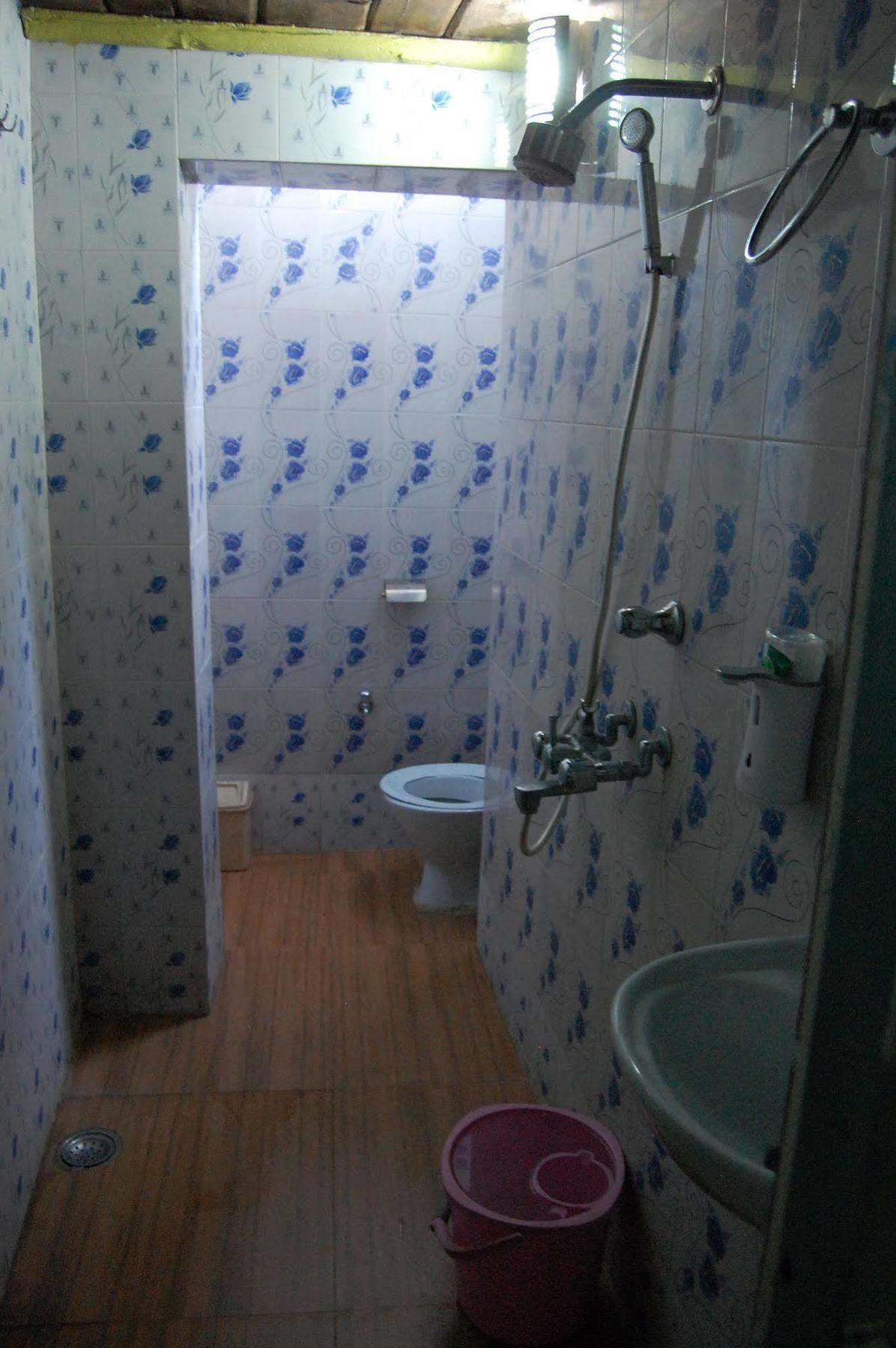 Shri Guest House Варанаси Экстерьер фото