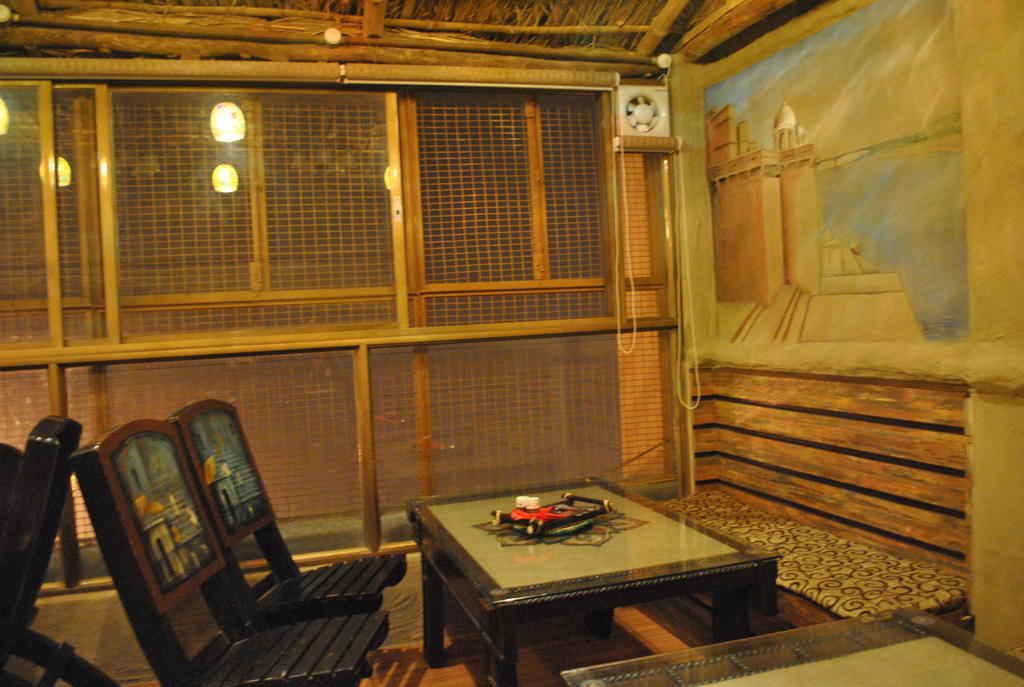 Shri Guest House Варанаси Экстерьер фото